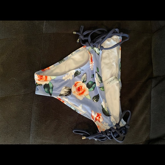 Bikini - floral/navy cupshe size S - Picture 2 of 10